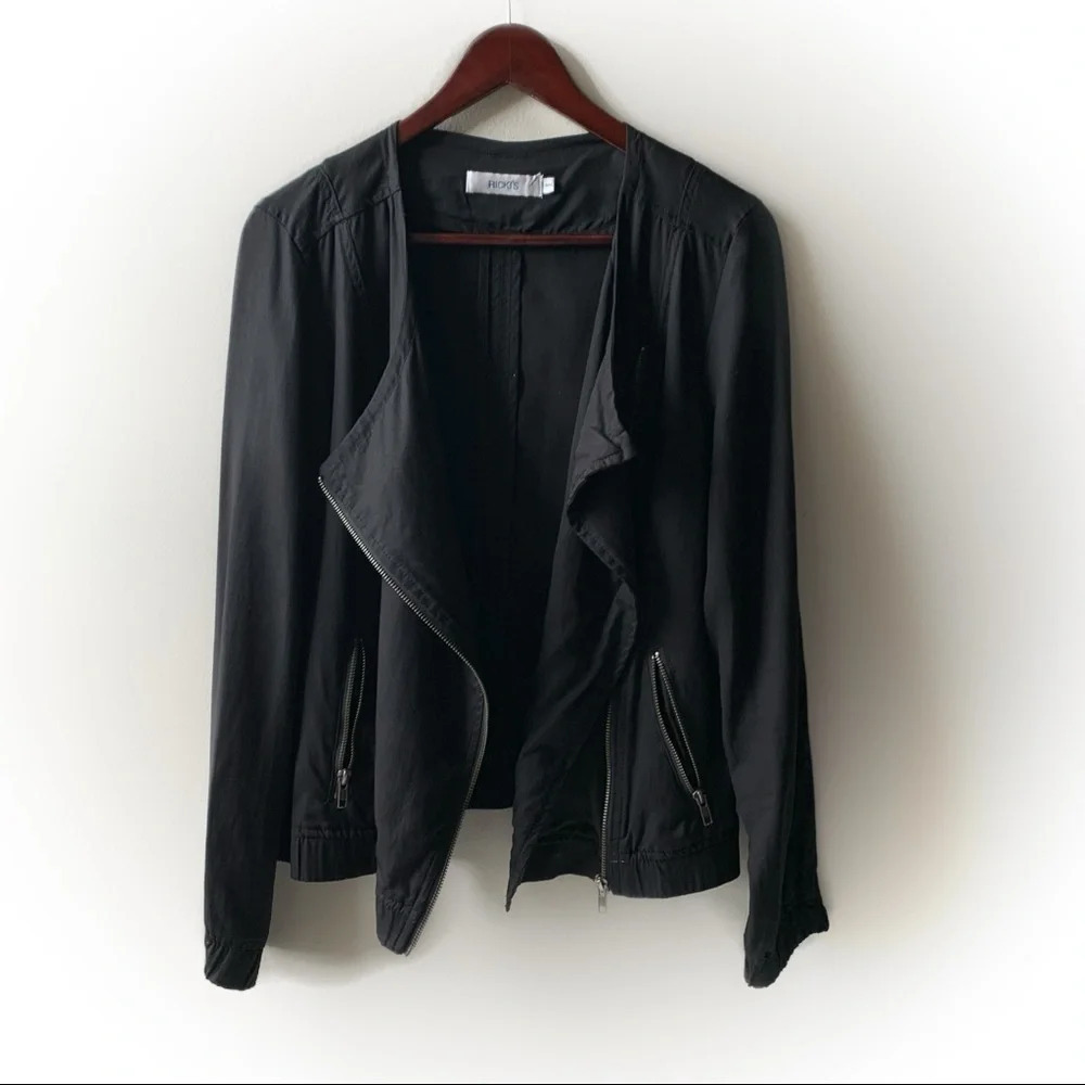 Ricki’s Black Asymmetric Zipper Jacket size M